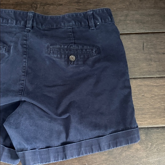 ❤️3/$30 Banana Republic City Chino Navy Blue Women's Shorts - Picture 4 of 8